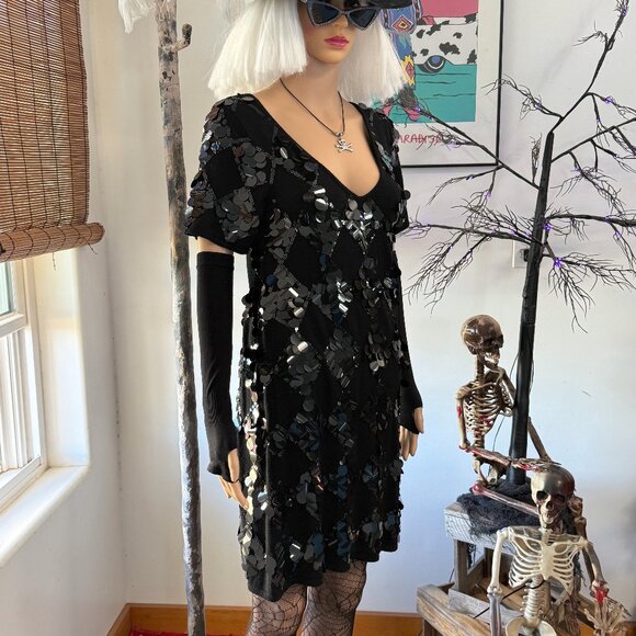 Nanette Lepore~100% Merino Black~V-Neck Stretchy Paillet Dress~Size Medium - Picture 5 of 5